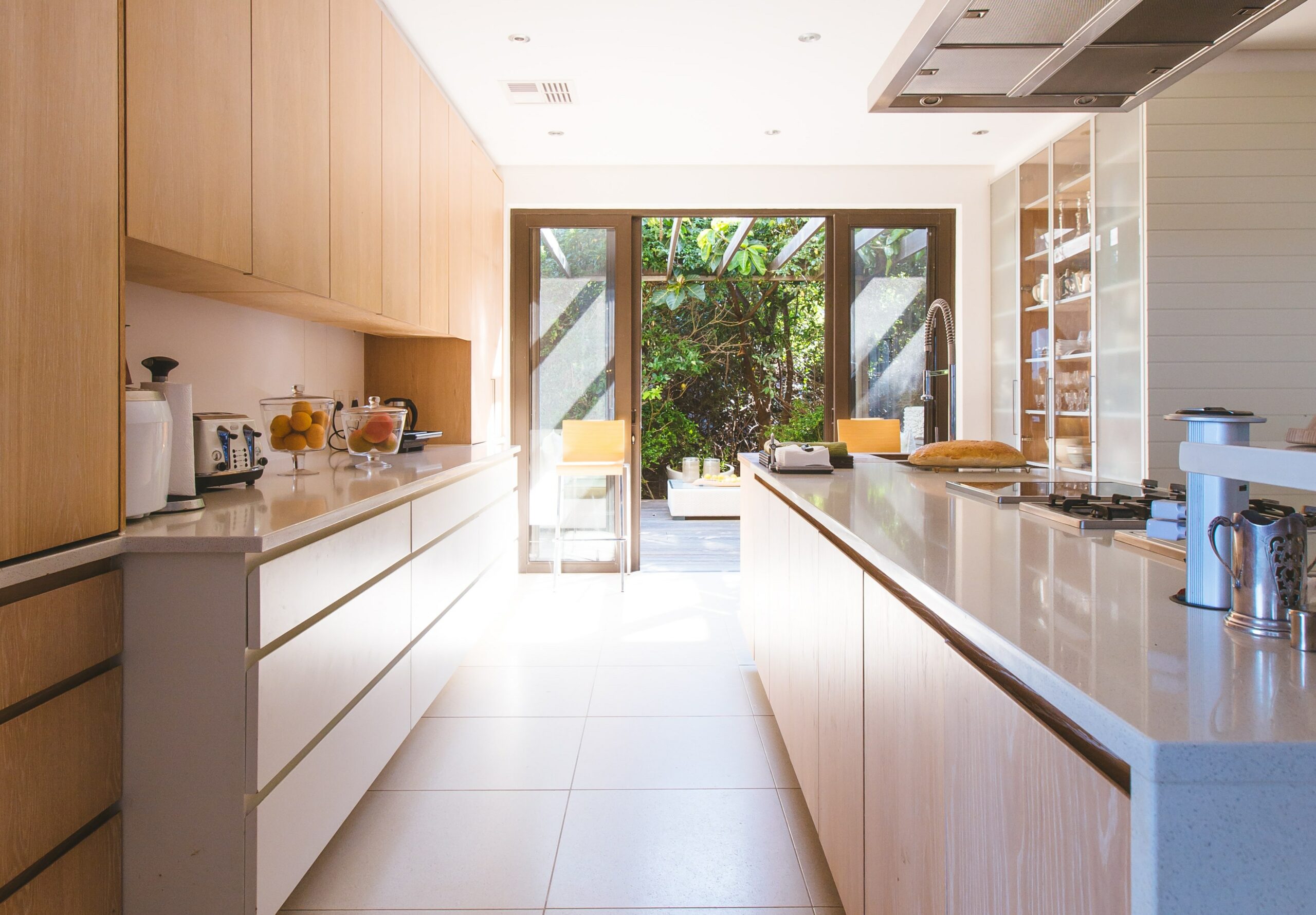 Top 7 Benefits of Hiring a Routine House Cleaning Service 1